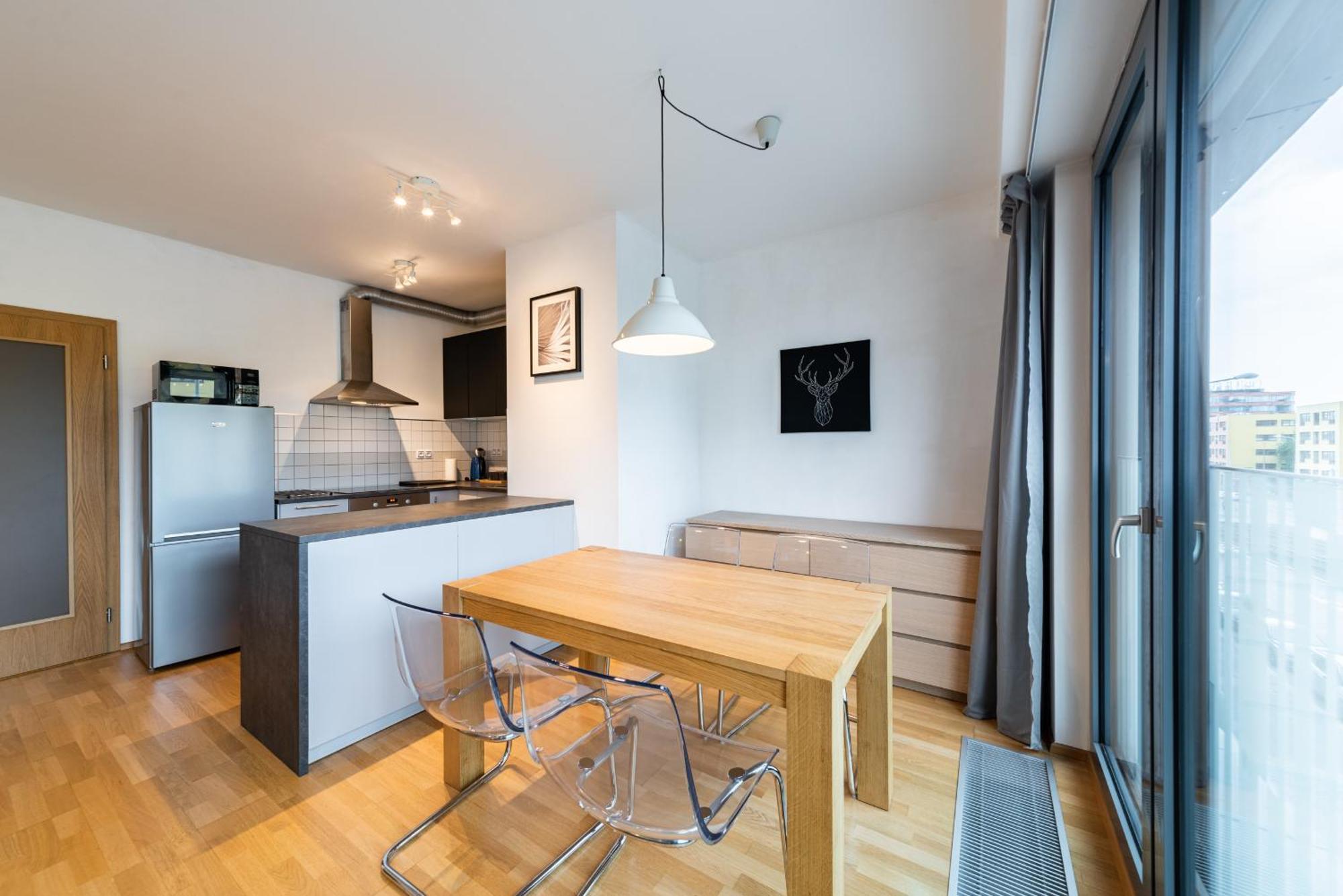 Garden Towers Apartments — Fotky 1